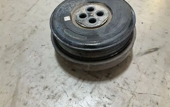 Mercedes-Benz Sprinter W906 Crankshaft pulley