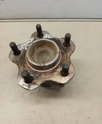 Nissan Qashqai+2 Rear wheel bearing hub