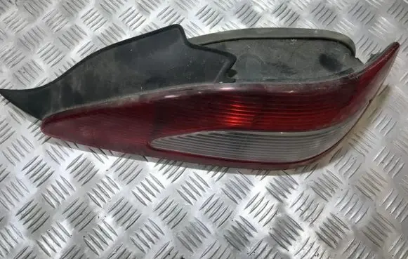 Peugeot 406 Rear/tail lights 2289 valeo2289