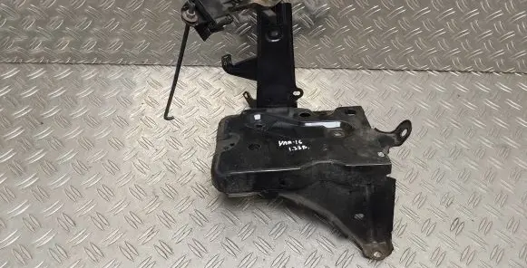 Battery bracket