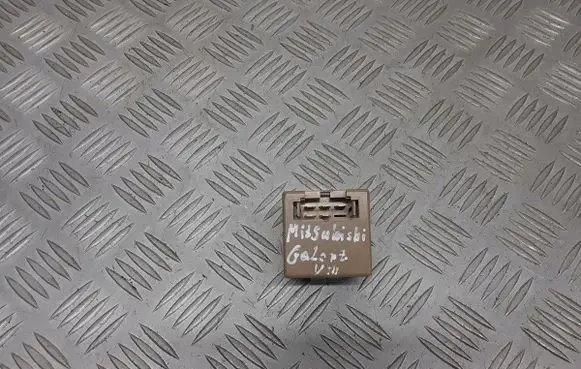Mitsubishi Galant Oil pressure relay 