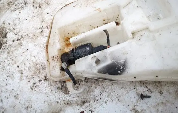 BMW 5 F10 F11 Windscreen/windshield washer pump 6712693416001