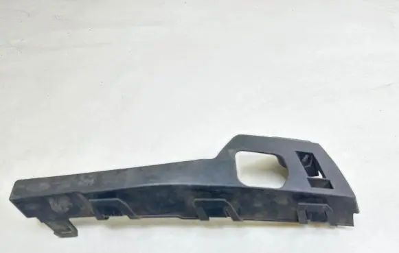 Ford Focus Front bumper mounting bracket 4M5117E856AC
