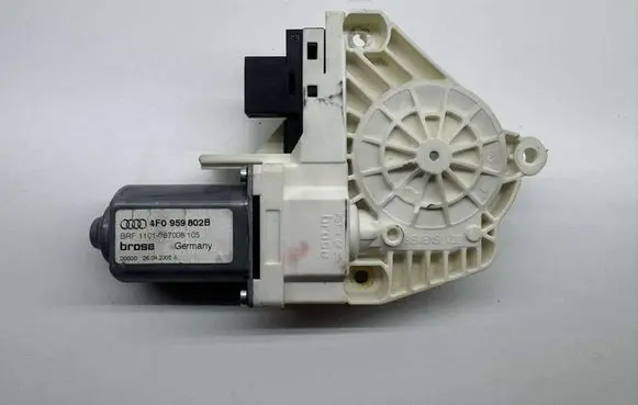 Audi A6 S6 C6 4F Front door window regulator motor 4F0959802B 1101997008105