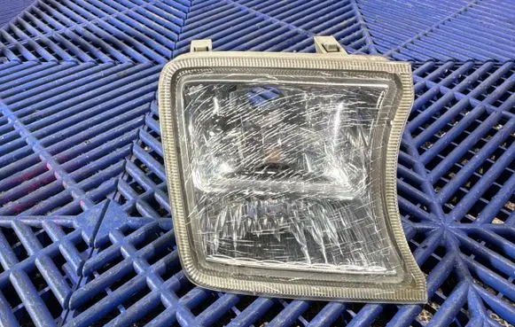 Toyota Prius (XW30) Front indicator light 8152047010