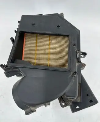 Volvo XC90 Air filter box 30636845