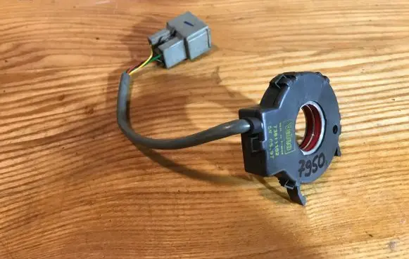 Citroen Xantia Steering angle sensor 73811102