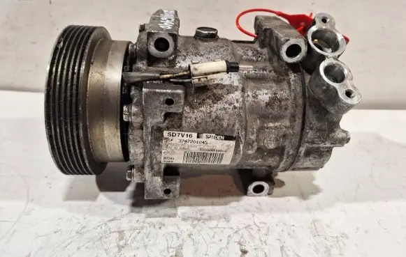 Dacia Sandero Air conditioning (A/C) compressor (pump) 8200866440