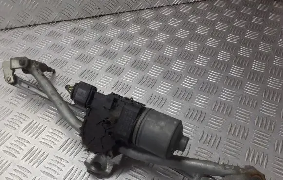 Volkswagen Polo IV 9N3 Front wiper linkage 6Q0955119A