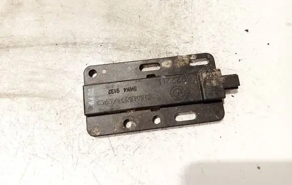 BMW 5 E60 E61 Antenna control unit 6922211 5wk49132