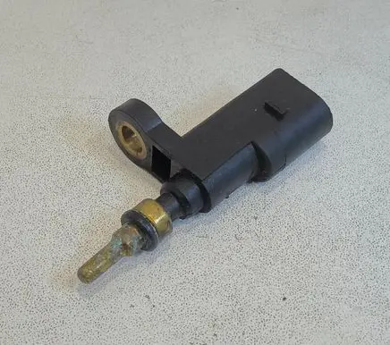 Volkswagen Golf VII Coolant temperature sensor 03F919501B 03F919501