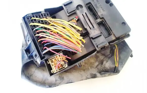 Renault Scenic I Fuse box set 7703397911