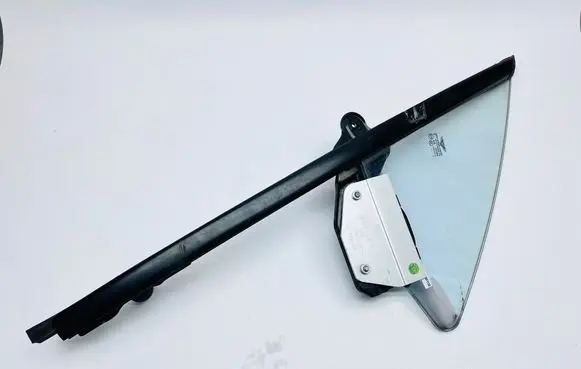 Bentley Continental Front vent window/glass (coupe) 3W0837412F