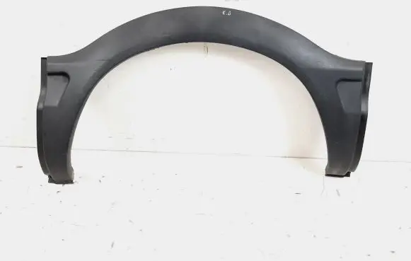 Iveco Daily 35 - 40.10 Rear arch trim 500326832 500326831 504099744