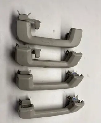Volvo V40 A set of handles for the ceiling 31305679