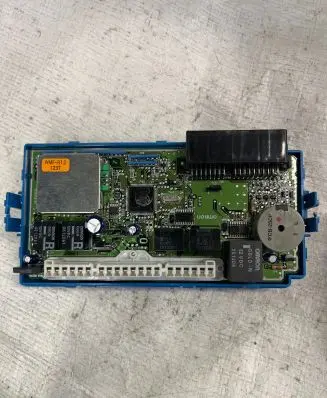 Mitsubishi Pajero Sport I Other control units/modules MR445952 G8C500M ETS300220