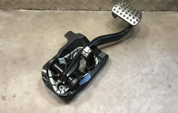 Mercedes-Benz C W205 Brake pedal A2052920308