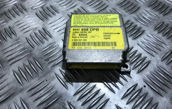 Mitsubishi Carisma Airbag control unit/module 0285001286 mr397898dpb