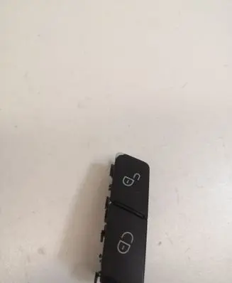 Mercedes-Benz C W204 Central locking switch button A2048706310