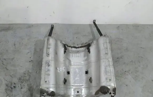 Infiniti Q50 Exhaust heat shield 
