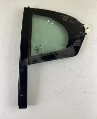Rear vent window glass