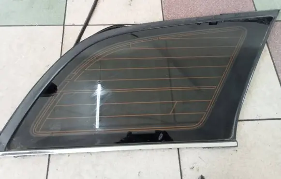 Toyota Avensis T250 Rear door window glass 43R00048 DOT24AS2M68