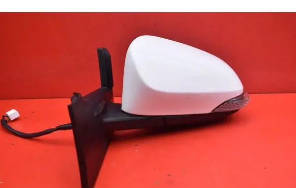Toyota Yaris Front door electric wing mirror 025614