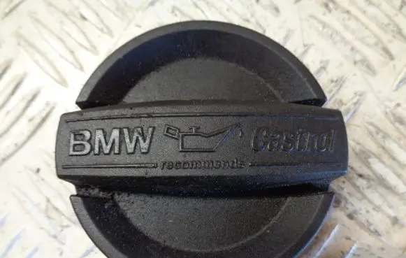 BMW X1 E84 Oil filler cap 