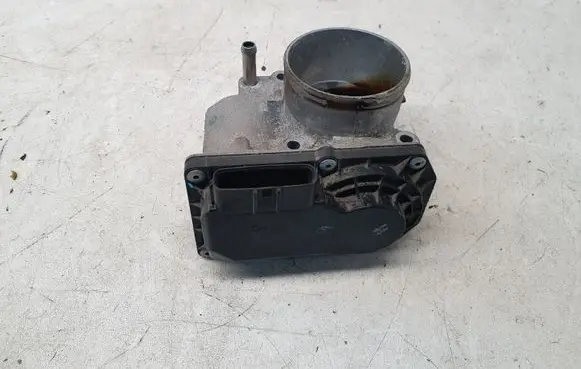 Toyota Auris E180 Throttle valve 220300T110