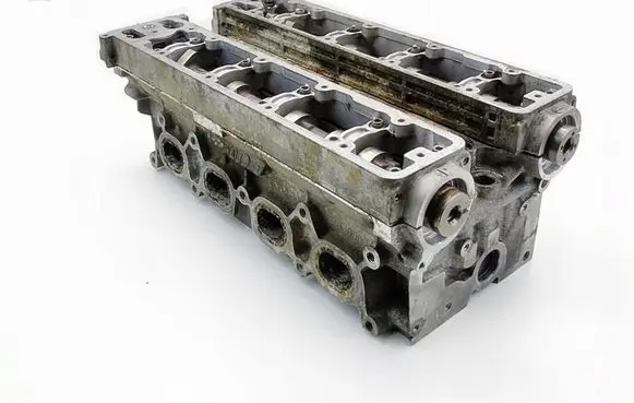 Citroen Jumpy Engine head 9650352580