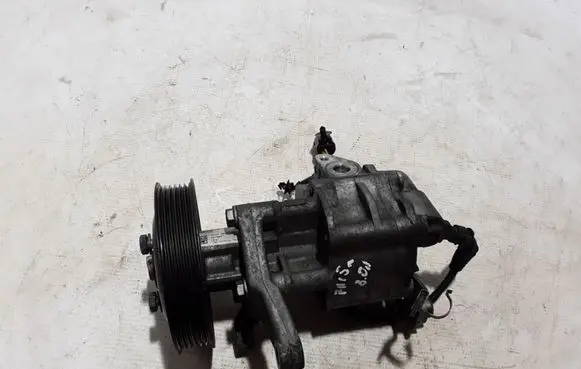 BMW 5 F10 F11 Power steering pump 6867159