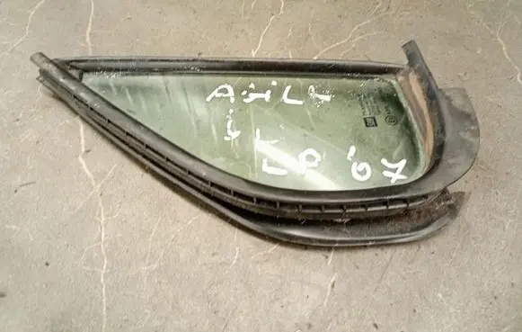 Opel Agila A Front door window glass four-door 009204096