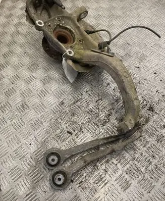 Audi A4 S4 B8 8K Front wheel hub