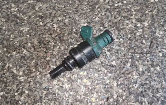 KIA Rio Fuel injectors set 0K30C13250