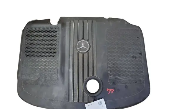 Mercedes-Benz C W204 Engine cover (trim) A6510101467