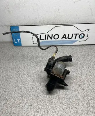 BMW 3 E36 Coolant heater control valve 8391418