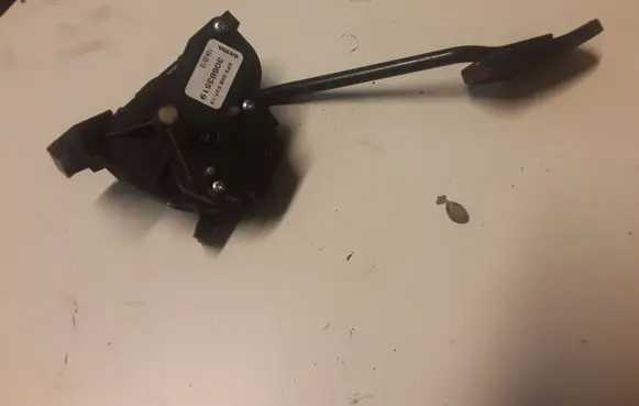 Volvo XC90 Accelerator pedal position sensor 30683519