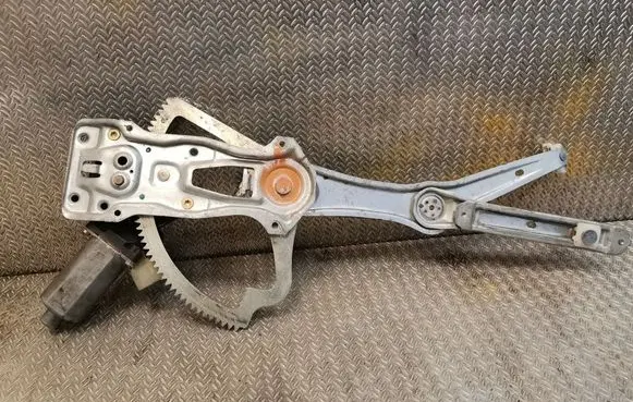 Mercedes-Benz E W210 Front door window regulator with motor 0130821709