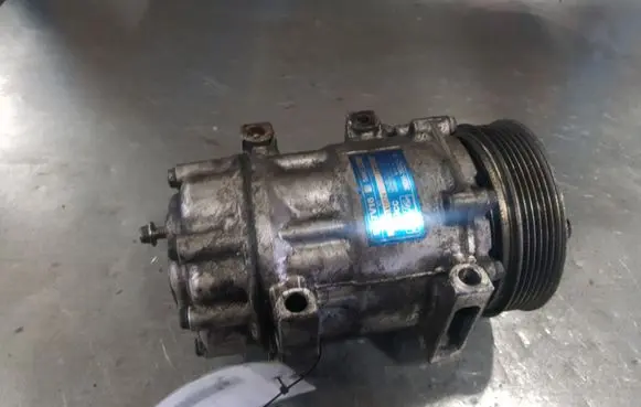 Volvo V50 Air conditioning (A/C) compressor (pump) 3M5H19D629HE