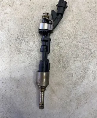 Ford C-MAX II Fuel injector BM5G9F593BA