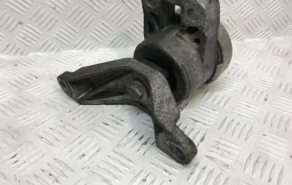 Ford Mondeo MK IV Engine mount bracket 8G9116F012AB
