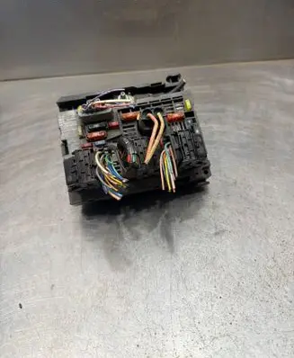 Peugeot 3008 I Fuse module 9666700180 BSMR02002A