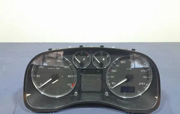 Peugeot 307 Speedometer (instrument cluster) 9660470480