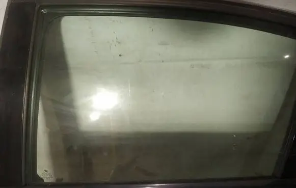 BMW 3 E90 E91 Rear door window glass as2