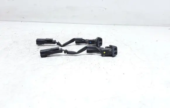 Windshield washer spray nozzle