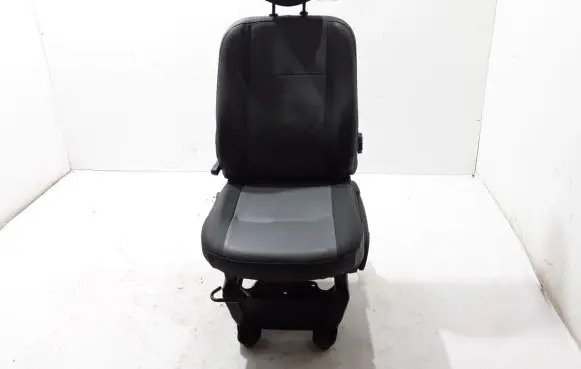 Renault Master III Front driver seat 