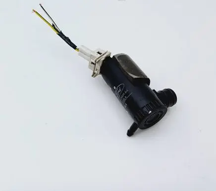 Ford Mondeo Mk III Windscreen/windshield washer pump 17K624 17K624AA