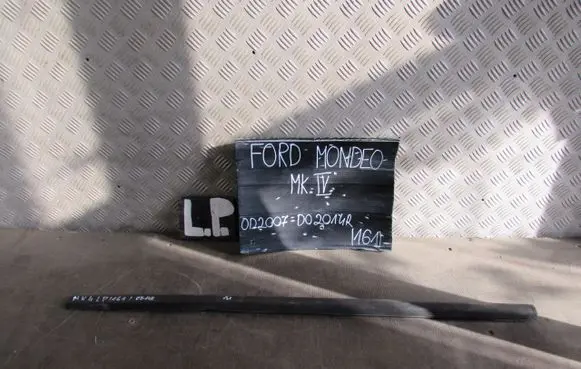 Ford Mondeo MK IV Windshield/front glass wiper blade 