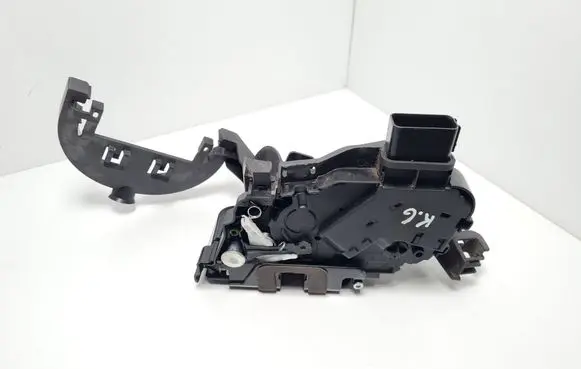 Jaguar XF X250 Rear door lock 8X2324995CE 962005104 240015003