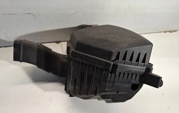 Volvo V60 Air filter box 30792196 70368440